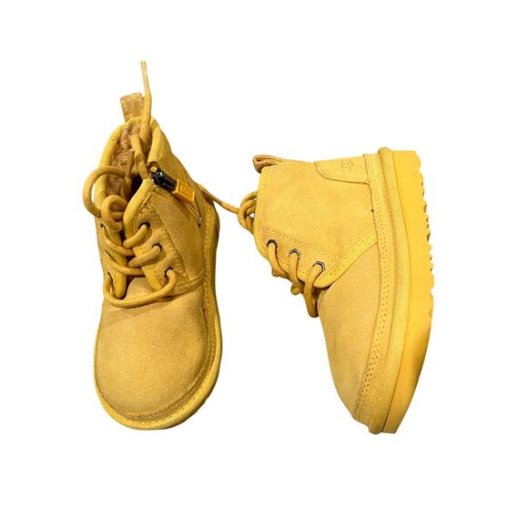 UGG Neumel II Baby Infant Toddler Shearling Chukka Yellow Boot Size 9 - Picture 1 of 7